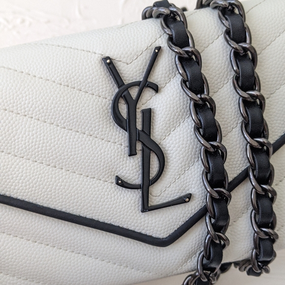 Yves Saint Laurent wallet - Picture 6 of 16